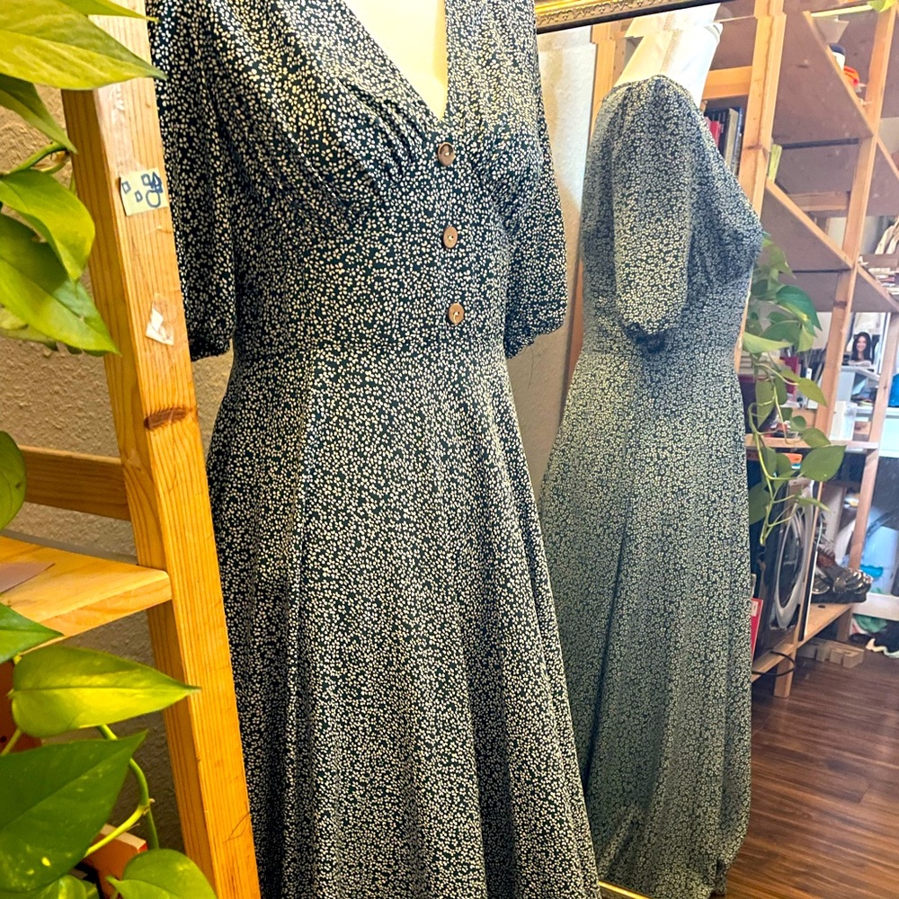 The SHEIN dress! Pretty green casual midi dress
